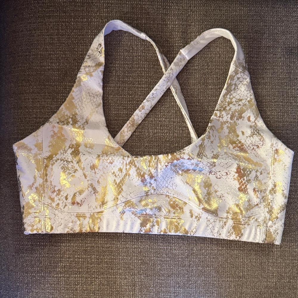 Carbon38 Gold and White Sports Bra with matching leggings, both new.